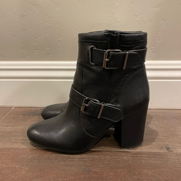 Vince camuto Black boots ankle booties - Picture 1 of 7